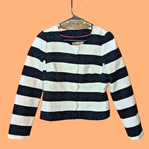 Banana Republic size 4 scalloped front blazer
